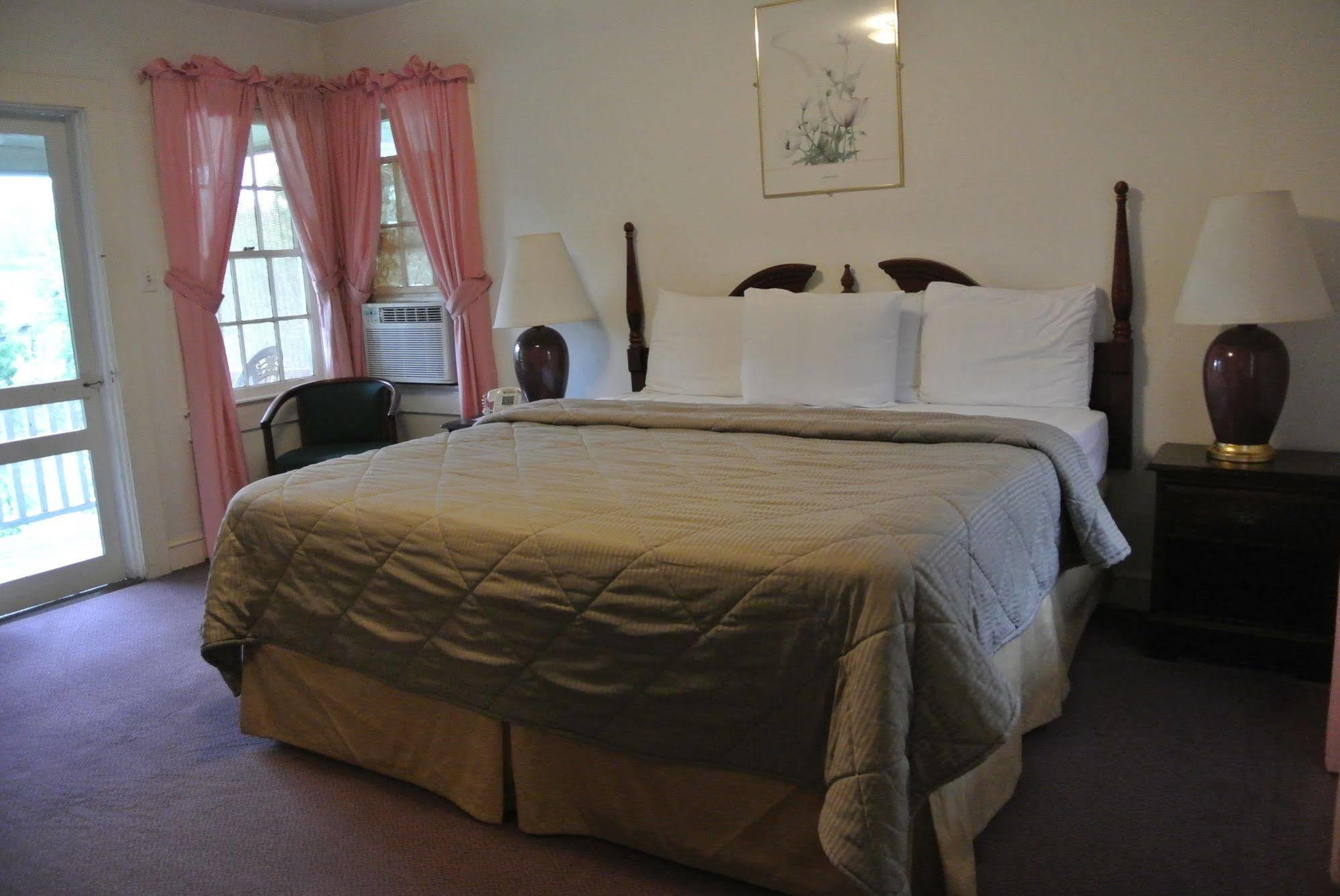 ברייסון סיטי Rosewood Inn מראה חיצוני תמונה