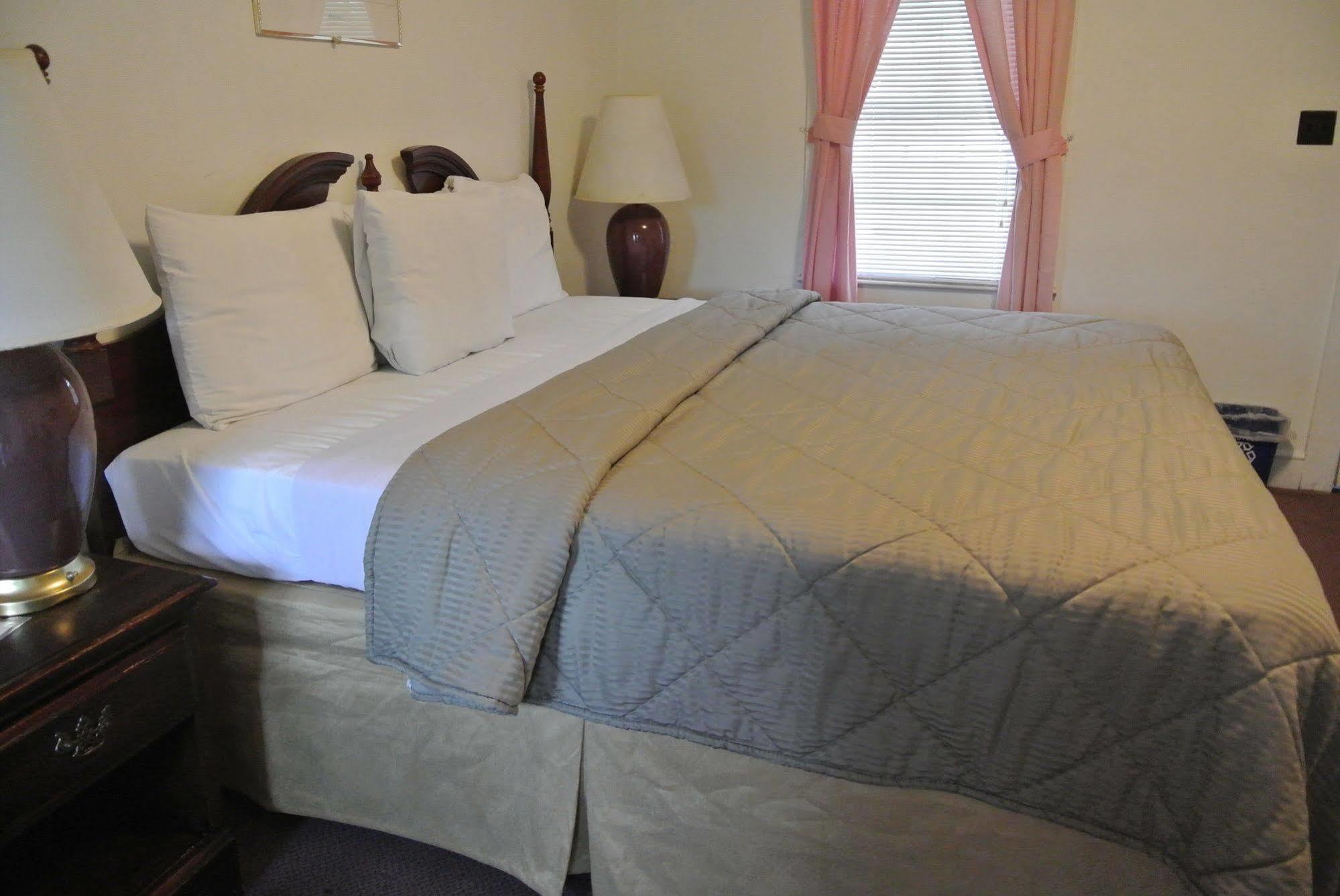 ברייסון סיטי Rosewood Inn מראה חיצוני תמונה
