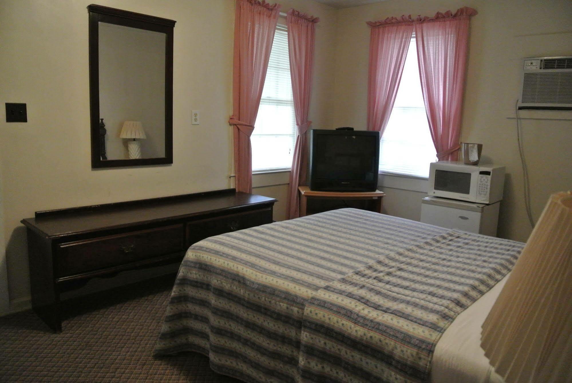ברייסון סיטי Rosewood Inn מראה חיצוני תמונה